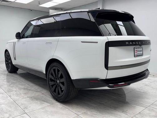 2023 Land Rover Range Rover P530 SE