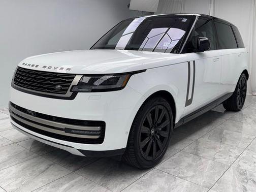 2023 Land Rover Range Rover P530 SE