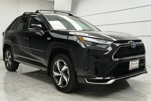 2024 Toyota RAV4 Prime SE