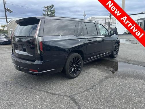 2023 Cadillac Escalade ESV Sport Platinum