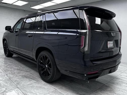 2023 Cadillac Escalade ESV Sport Platinum