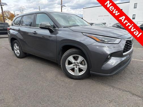 2023 Toyota Highlander LE