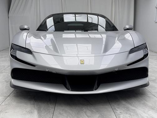 2021 Ferrari SF90 Stradale Base