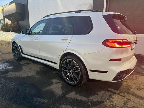 2026 BMW X7 M60i