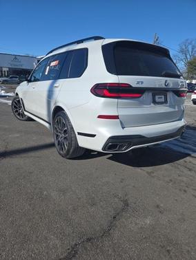 2026 BMW X7 M60i