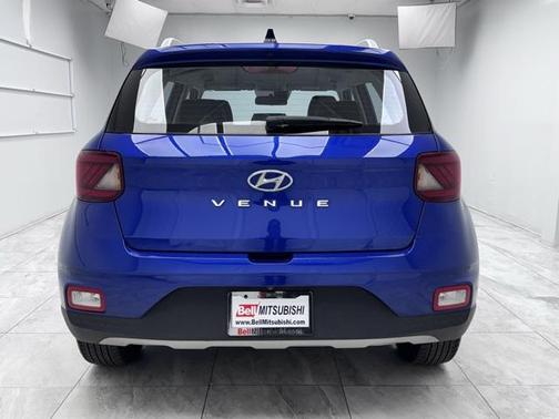 2022 Hyundai VENUE Limited