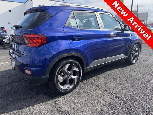 2022 Hyundai VENUE Limited