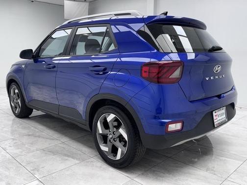 2022 Hyundai VENUE Limited