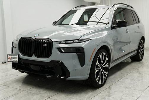 2024 BMW X7 M60i