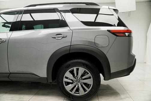 2025 Nissan Pathfinder SV 4WD