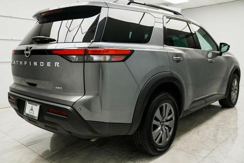 2025 Nissan Pathfinder SV 4WD