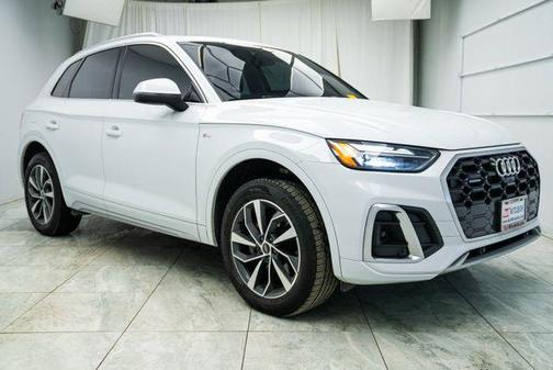 2023 Audi Q5 45 S line Premium Plus