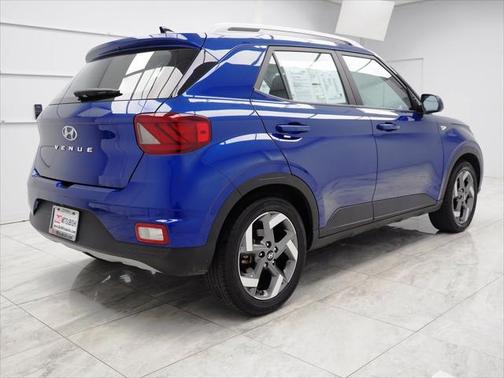 2022 Hyundai VENUE Limited