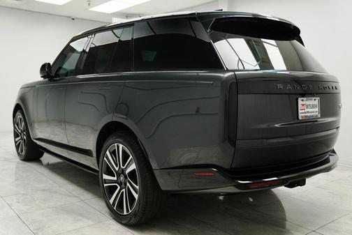 2023 Land Rover Range Rover P400 SE