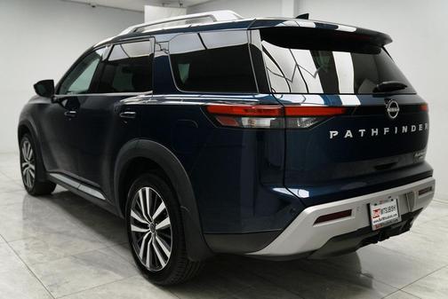2022 Nissan Pathfinder Platinum 4WD