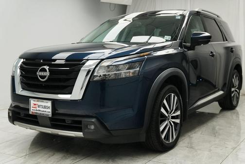 2022 Nissan Pathfinder Platinum 4WD