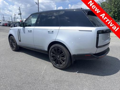 2024 Land Rover Range Rover P530 SE