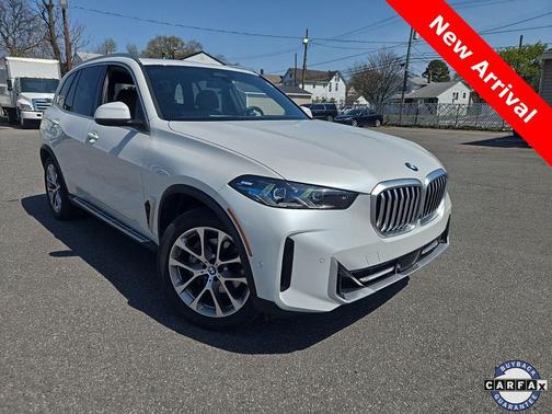 Mineral White Metallic 2025 BMW X5 xDrive40i