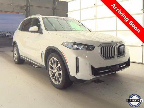 Mineral White Metallic 2025 BMW X5 xDrive40i