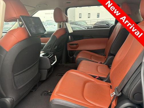 2024 Kia Carnival SX