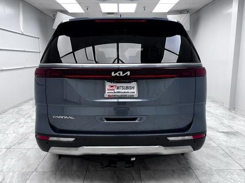 2024 Kia Carnival SX
