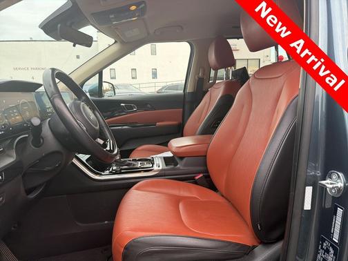 2024 Kia Carnival SX