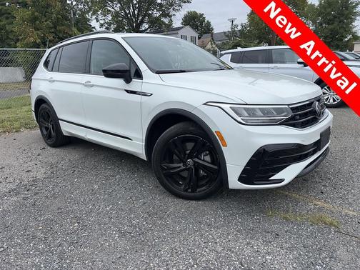 2024 Volkswagen Tiguan 2.0T SE R-Line Black