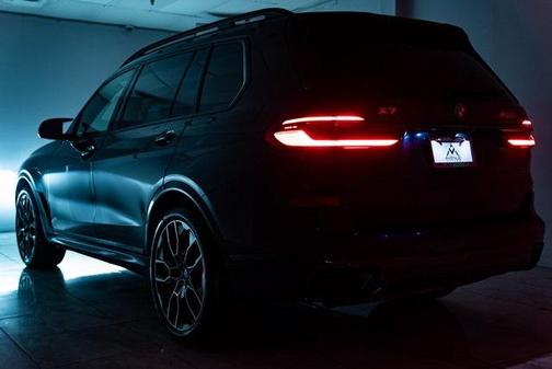 2026 BMW X7 M60i