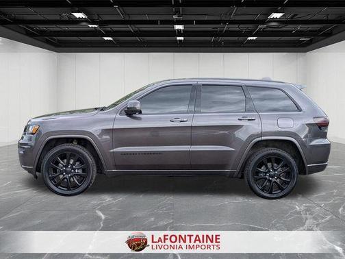 Granite Crystal Clearcoat Metallic 2020 Jeep Grand Cherokee Altitude