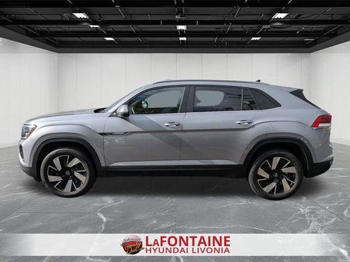 2025 Volkswagen Atlas Cross Sport 2.0T SE w/Technology