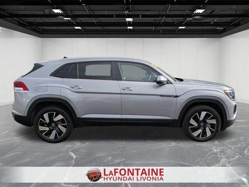 2025 Volkswagen Atlas Cross Sport 2.0T SE w/Technology