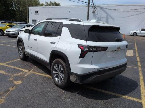 Summit White 2025 Chevrolet Equinox LT