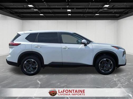 White Pearl 2025 Nissan Rogue SV