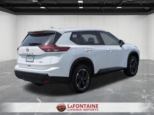 White Pearl 2025 Nissan Rogue SV