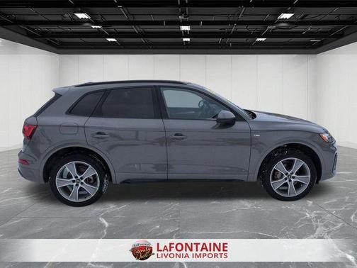 2025 Audi Q5 45 S line quattro Premium