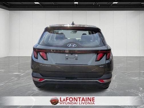 2023 Hyundai TUCSON SE