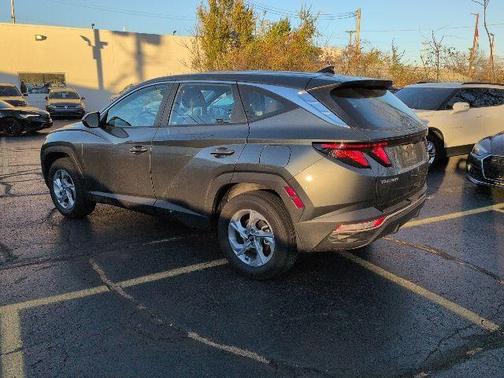 2023 Hyundai TUCSON SE