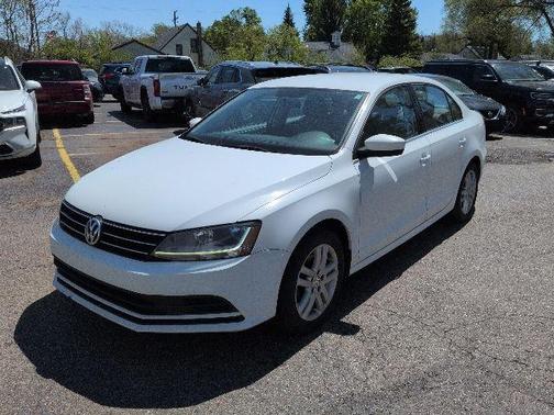 Pure White 2017 Volkswagen Jetta 1.4T S