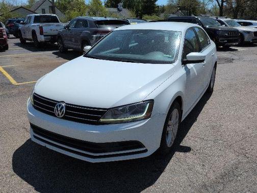 Pure White 2017 Volkswagen Jetta 1.4T S