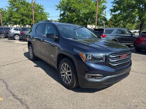 Dark Sapphire Blue Metallic 2017 GMC Acadia SLE-2
