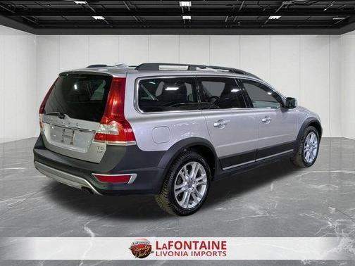 Bright Silver Metallic 2016 Volvo XC70 T5 Premier