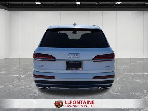 2024 Audi Q7 55 Premium Plus