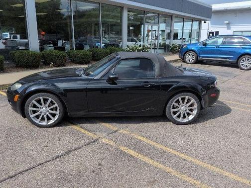 Brilliant Black 2006 Mazda MX-5 Miata Grand Touring
