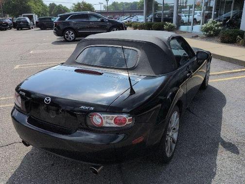 Brilliant Black 2006 Mazda MX-5 Miata Grand Touring