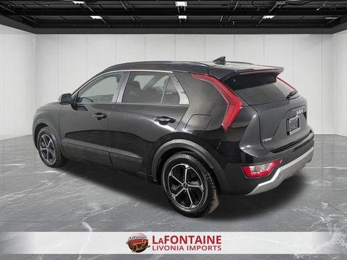 2023 Kia Niro EX