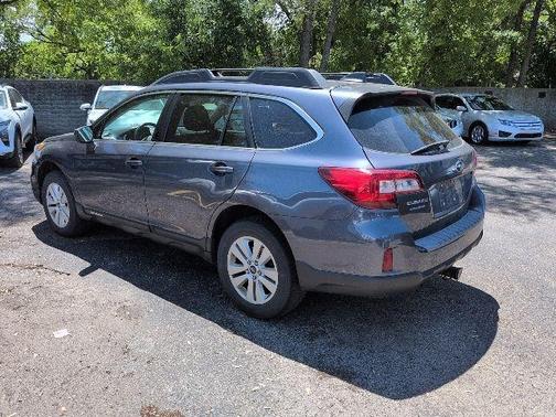 Carbide Gray Metallic 2017 Subaru Outback 2.5i Premium