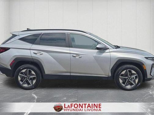 Shimmering Silver 2026 Hyundai TUCSON SEL