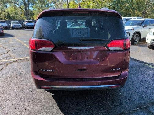 Velvet 2019 Chrysler Pacifica Limited