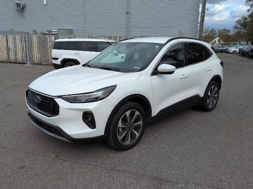 2024 Ford Escape Platinum