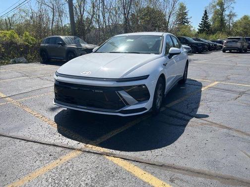 White 2025 Hyundai SONATA SE